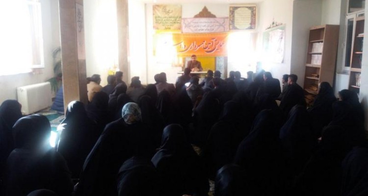 برگزاری کلاس های آموزشی ویژه نوعروسان در اسلام آبادغرب+عکس