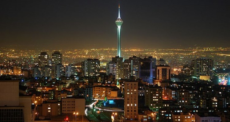 تهران در آرامش است/ حضور پرشمار نیروی انتظامی/ عبور و مرور عادی و روان/ دستگیری یکی از لیدرهای آشوبگر