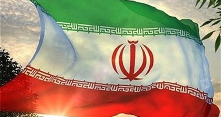 فیلم لحظه بر افراشته شدن پرچم ایران در میدان شهید جوکار، جایی که فتنه گران پرچم را از آن پایین آوردند 