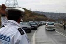 محورهای مواصلاتی کرمانشاه لغزنده هستند/ ترافیک روان در جاده ها