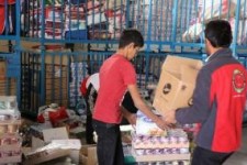 آغازمرحله دوم توزیع بسته یکماهه زلزله زدگان کرمانشاه از ۲۳ دی ماه
