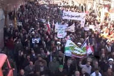 خروش مردم میبد و بوئین زهرا در محکومیت اغتشاشات اخیر + فیلم 