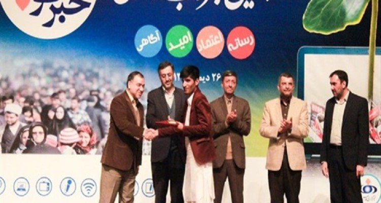 تسویه حساب سیاسی اصلاح طلبان افراطی با خبرنگار جوان بلوچ/ اخراج به خاطر حضور در همایش اصولگرایان!