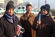 اینجا کارگران مشغول بیکاری اند /دردی که پدر را شرمنده فرزند کرده است