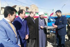 واگذاری 16 دستگاه وانت نیسان به  مددجویان کمیته امداد اسلام آبادغرب+تصاویر