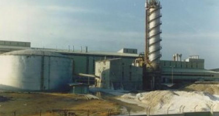 دود خارج شده از کارخانه قند اسلام آبادغرب به صورت بخار بوده و آلوده کننده نیست