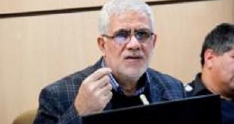 پس از ارزیابی به واحدهای که به علت پس لرزه ها دچار آسیب شده اند کانکس تحویل می دهیم