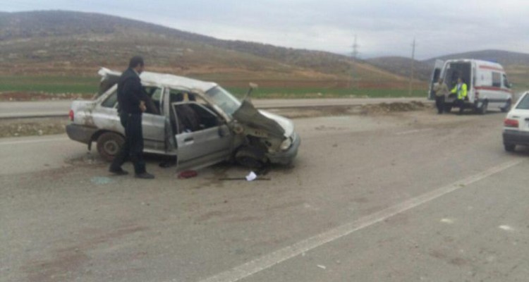 حادثه رانندگی در کمربندی اسلام آبادغرب4 مصدوم برجای گذاشت+تصاویر