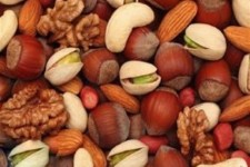 بادام هندی هم به اقلام واردات قاچاق پیوست/ قیمت آجیل و خشکبار با قیمت دو ماه پیش در شب عید عرضه می شود