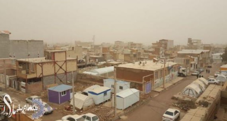 ورود گردوغبار به آسمان سرپل ذهاب/دید افقی به کمتر از یک هزار متر کاهش یافت