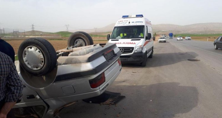 برخورد پراید با پژو در محور اسلام آباد غرب به کرمانشاه 5 مصدوم بر جا گذاشت+عکس