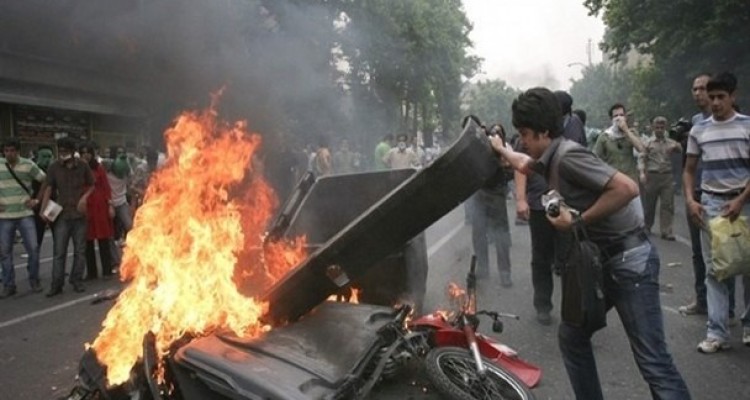 یانکی ها درباره اغتشاشات دی ماه چه فکر می‌کنند؟/ تلاش آمریکا برای نمایش عدم دخالت خود در امور ایران+ نمودار