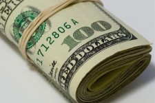 قیمت دلار سر به فلک کشید/ نمایندگان مجلس: بی توجهی دولت و ناکارآمدی بانک مرکزی در مدیریت بازار ارز