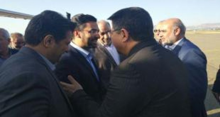 وزیر ارتباطات وارد کرمانشاه شد/بازدید از نقاط زلزله زده