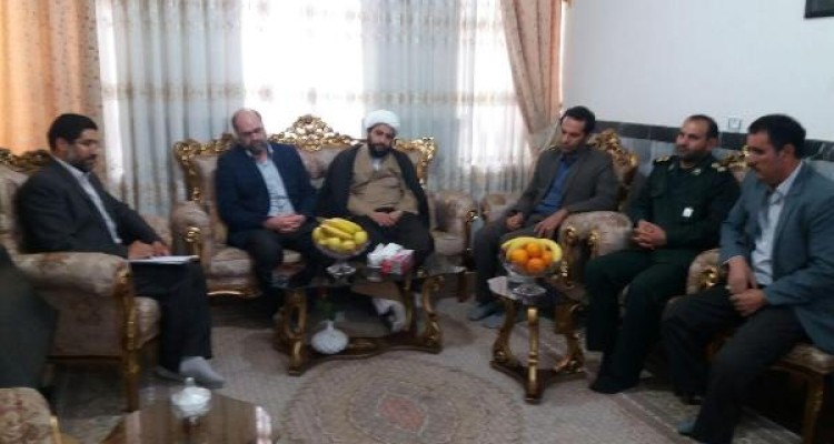 دیدار و سرکشی مسئولین شهرستان از جانبازان در اسلام آبادغرب+تصاویر