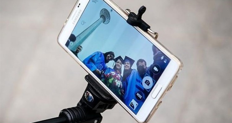 دهه شصتی‌های درد سرساز و ایجاد دو میلیون شغل! / چوب‌ کاری جوانان در روز جوان به‌ برکت برنامه‌های مسئولین