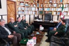 تجلیل فرماندهان سپاه و بسیج استان کرمانشاه از مقام معلم