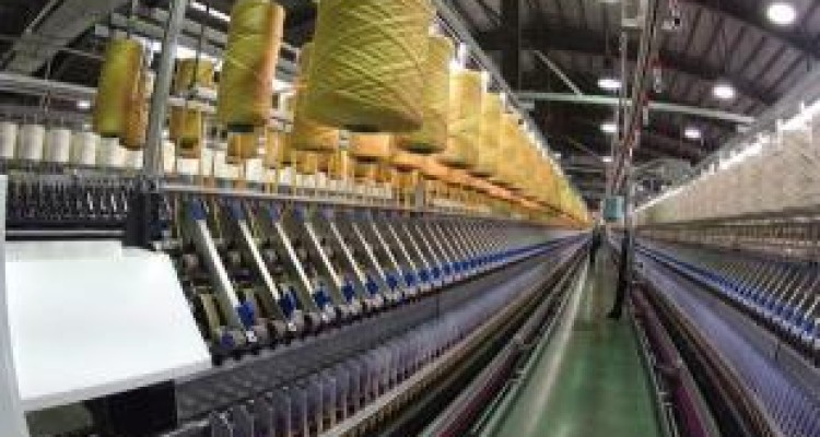 بهره های بانکی بیش از 20 درصد فقط تولیدکنندگان را بدهکارتر می کند