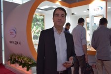 در کشور ما واردات گوشی به‌صرفه‌تر از تولید آن است/ 40 درصد قطعات گوشی جی ال ایکس در خود شرکت ساخته می‌شود/ صادرات جی ال ایکس به 50 کشور دنیا