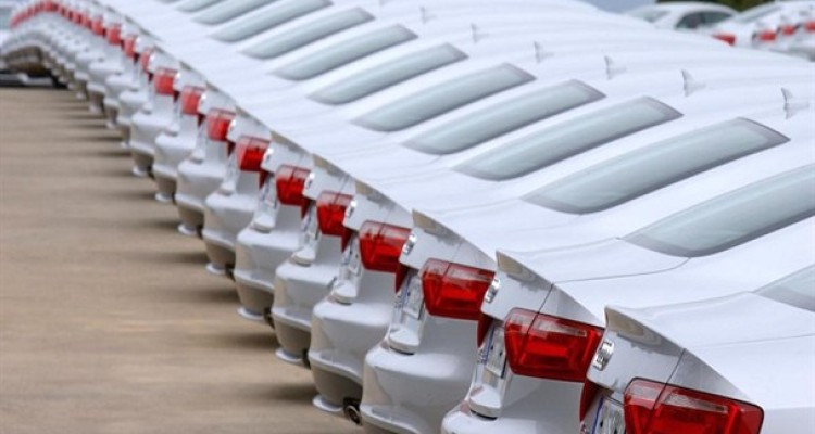 میزان واقعی قاچاق خودرو، بیش از 34000 دستگاه است/ افشاگری در مورد تبانی گسترده در واردات خودرو +متن نامه به دادستان کل کشور