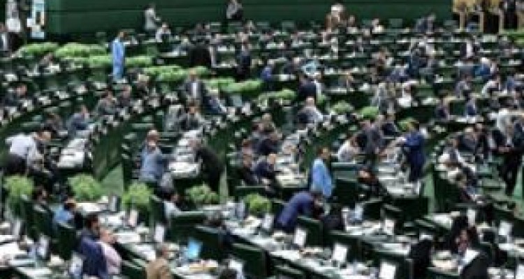 تحت هیچ شرایطی اجازه نمی‌دهیم دشمن خواسته‌های نامشروع خود را به کشور تحمیل کند/ مجلس دولت را مکلف به اقدام متقابل و سخت در برابر عهدشکنی دشمن خواهد کرد