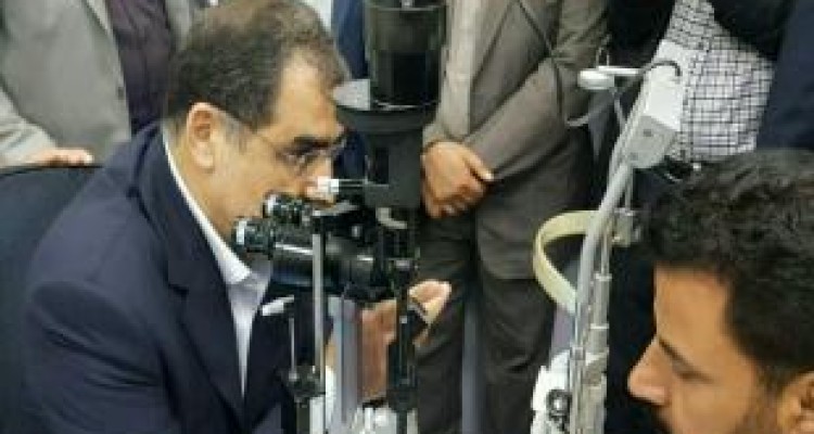 بازدید وزیر بهداشت از مراکز درمانی غیر دولتی در مناطق زلزله زده