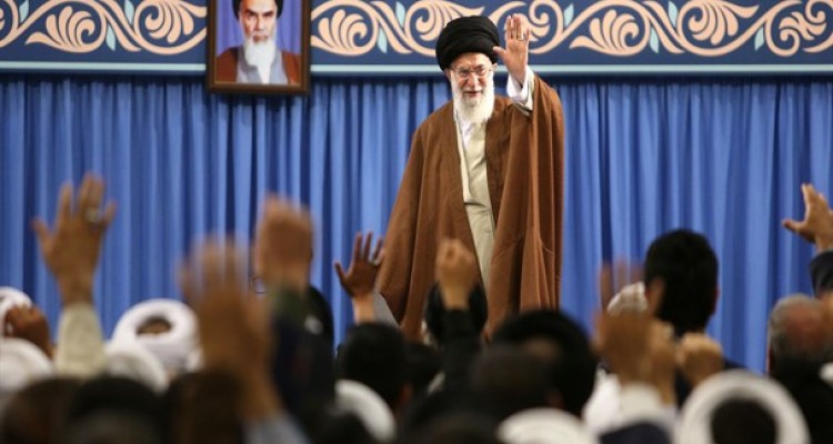 اعضای کنگره نقش شیعه درگسترش علوم اسلامی با رهبرانقلاب دیدارکردند