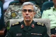 نیروهای مسلح ما در توسعه قدرت دفاعی منتظر مجوز یا لبخند هیچ قدرتی نیستند/تاکید بر حل مشکلات مردم خوزستان توسط مجلس و دولت