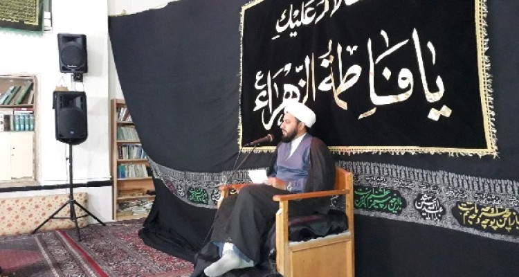 مراسم سوگواری شب شهادت امام صادق (ع) در اسلام آباد غرب برگزار شد+ تصاویر