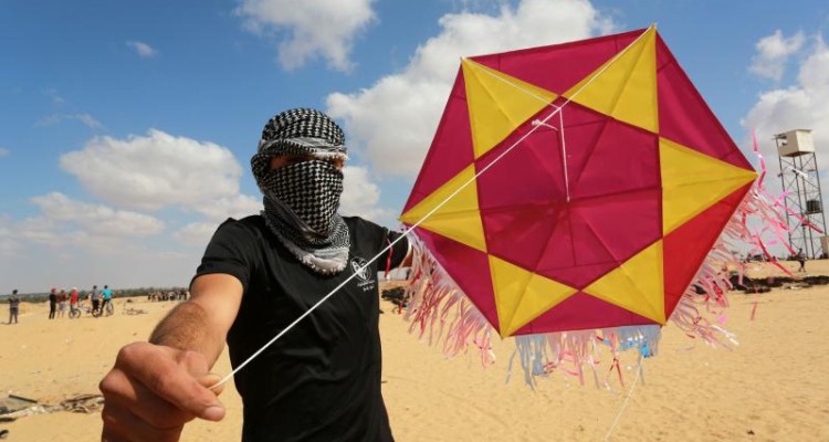 بادبادک‌های رنگی کوچک؛ آتشی بر سفره اشغالگری صهیونیست‌ها