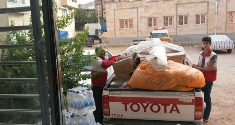 ارسال کمک های امدادی به روستای زلزله زده زاغه در دالاهو