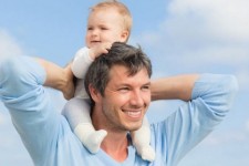 بهترین راه فرزندپروری که از آن بی‌خبر هستیم/ راهکار‌های عملی برای تربیت فرزندان که پدران نیاز دارند 