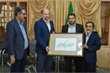 تقدیر رئیس انجمن خوشنویسان اسلام آبادغرب از حسن توجه فرماندارشهرستان به هنرمندان+عکس