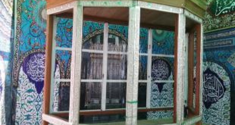 اتمام ساخت نیم‌ضریح حضرت زینب (س) تا قبل از اربعین