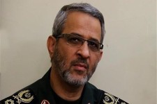 سردار غیب پرور دریافت نشان فتح را به دریادار سیاری تبریک گفت