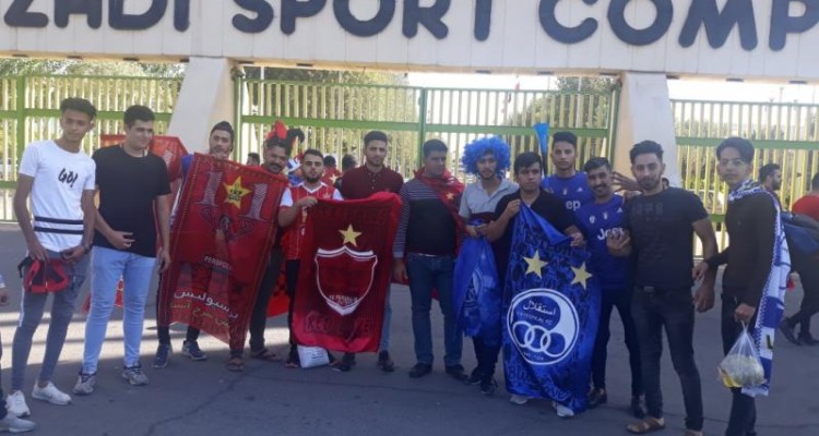 لحظه به لحظه با حاشیه‌های پیش از دیدار تیم‌های استقلال و پرسپولیس + تصاویر 