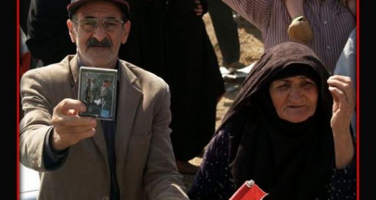 تصاویری از حضور پرشور و شعف مردم استان کرمانشاه در سفر مقام معظم رهبری به سینه ستبر ایران