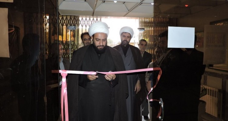 افتتاح نمایشگاه آثار خوشنویسی هنرمندان اسلام آباد غرب+تصاویر