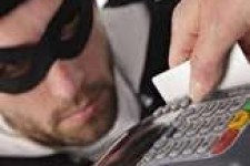 هشدار! مراقب کپی اطلاعات کارت‌های بانکی با کارتخوان‌های جدید باشید + عکس 