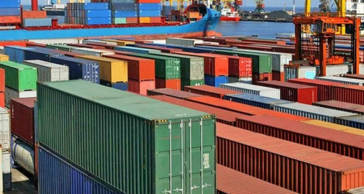 رشد صادرات کشور با وجود بی مهری‌ها! / ثبات ارز، حلّال مشکلات صادر کنندگان