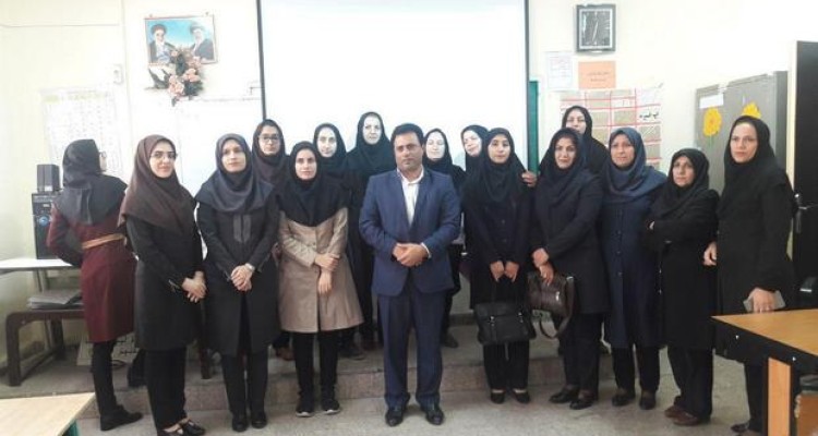 برگزاری کارگاه آموزشی طرح کرامت در دبستان شقایق اسلام آبادغرب