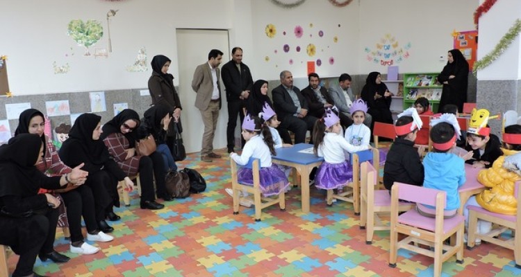 گردهمایی باشگاه های کتابخوانی کودک و نوجوان اسلام آبادغرب+ تصاویر