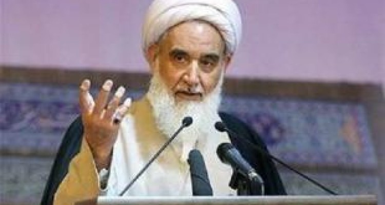 مسئولان برای مبارزه با جنگ نرم دشمن تصمیمات اساسی اتخاذ کنند