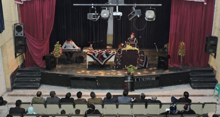 آیین رونمایی از کتاب "تام تم" در اسلام آبادغرب+تصاویر