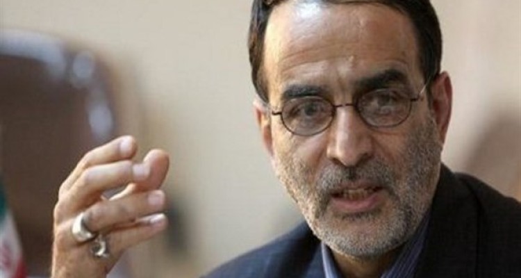 آقایان به جای مذاکره با آمریکا به فکر منافع ملت و نظام باشند