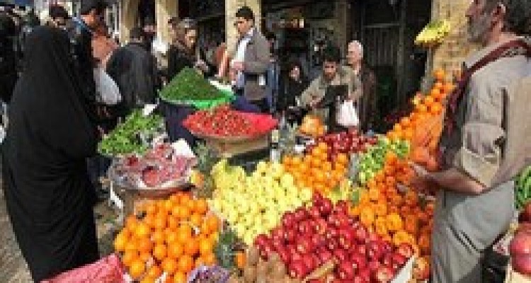نیم‌نگاهی بر وضعیت بازار میوه در آستانه شب یلدا/ وقتی قیمت‌ها از نردبان گرانی بالا می‌روند 