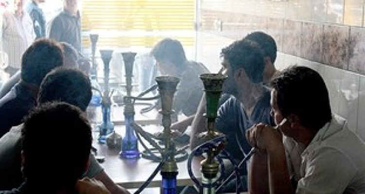 16 واحد صنفی و قلیان‌ سرای متخلف در اسلام آبادغرب پلمب شد