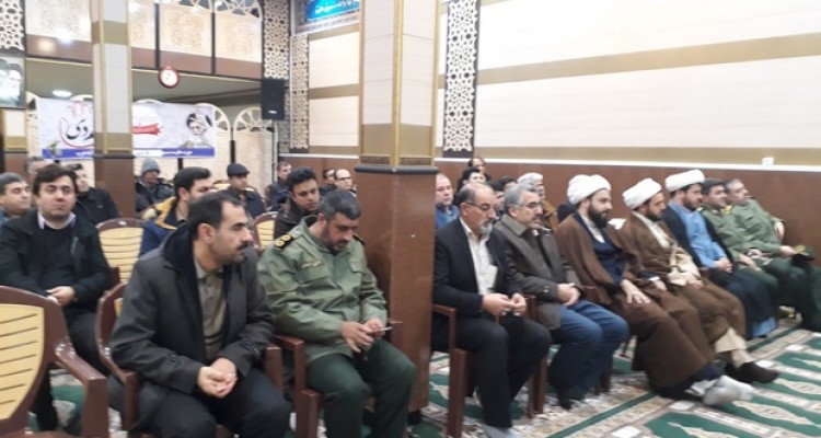 سران فتنه و خواص بی بصیرت خواسته یا ناخواسته در زمین دشمن بازی کردند/ مردم در 9 دی طومار فتنه را در هم پیچیدند