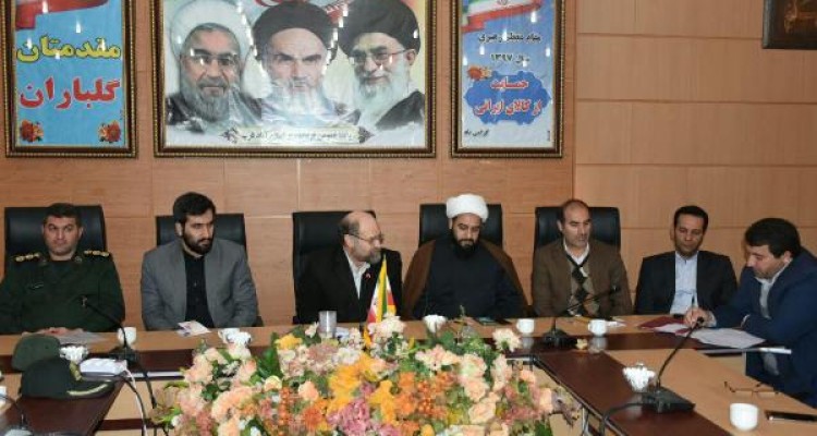 مسئولین از بیان مشکلات مردم نترسند/ما در سر سفره جمهوری اسلامی باید نمک شناس باشیم