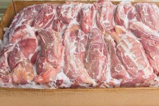 توزیع 3تن گوشت منجمد با کارت ملی دراسلام آبادغرب/علی برکت الله!